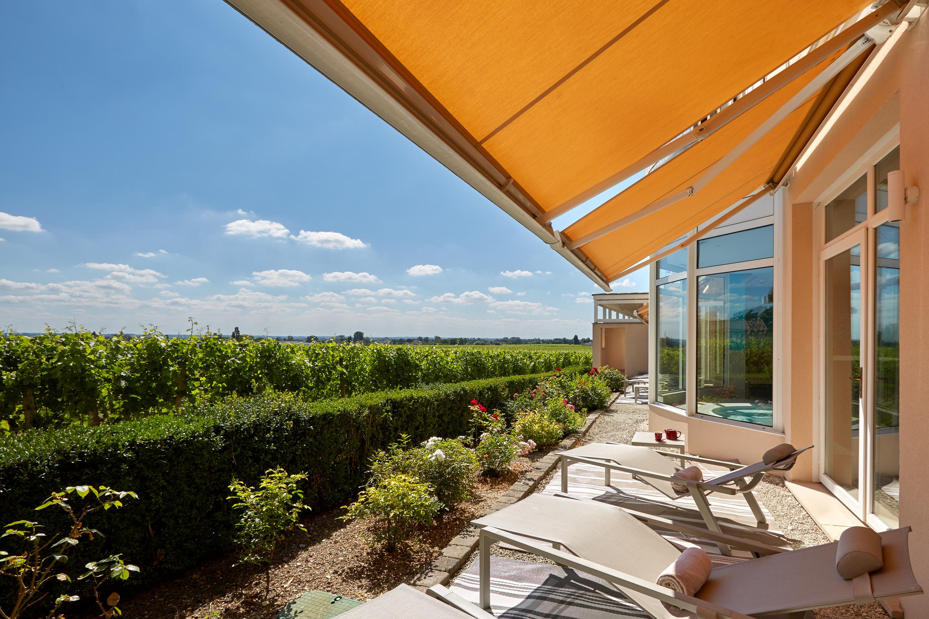 Chateau Hotel Grand Barrail Saint-Emilion Exterior photo