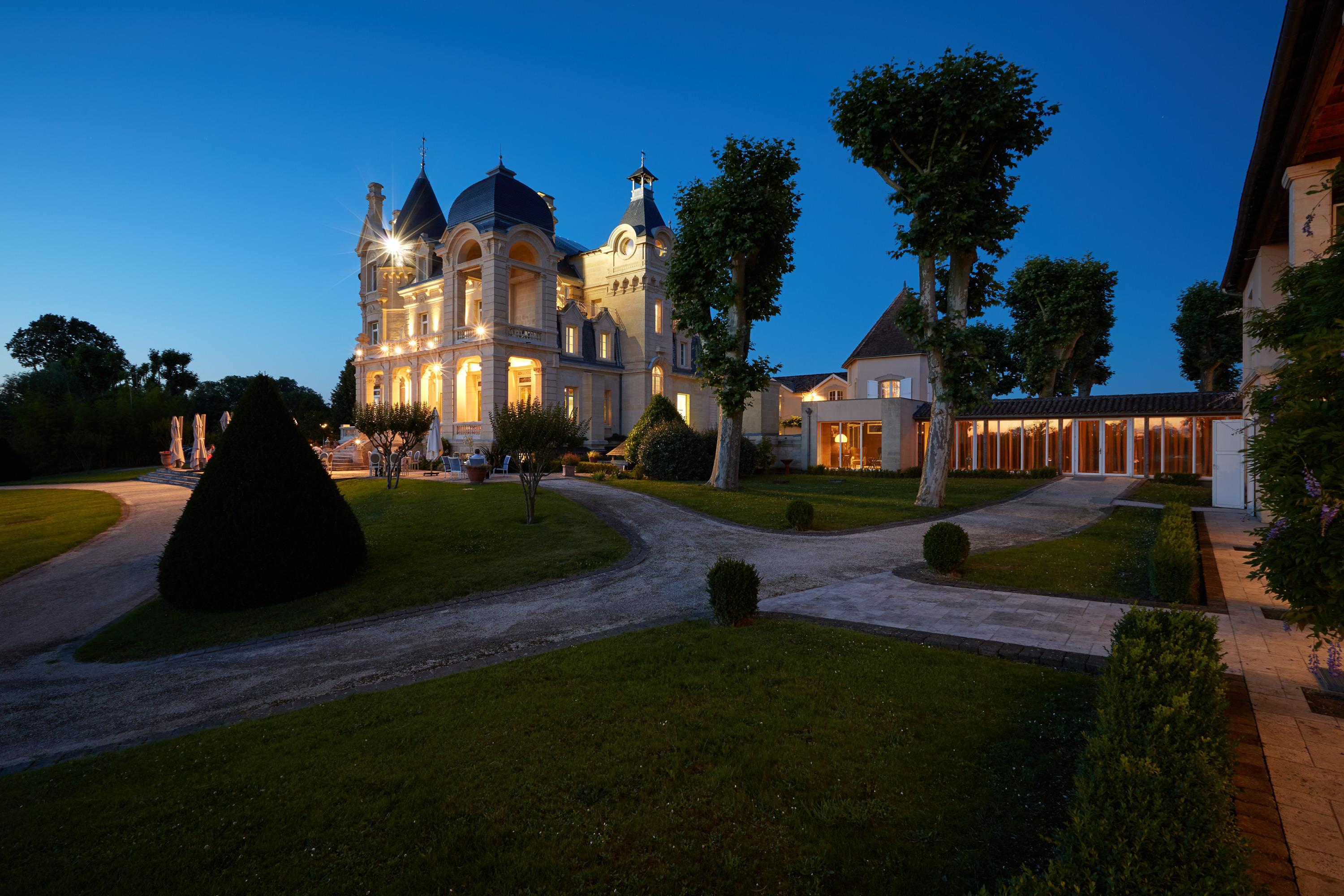 Chateau Hotel Grand Barrail Saint-Emilion Exterior photo