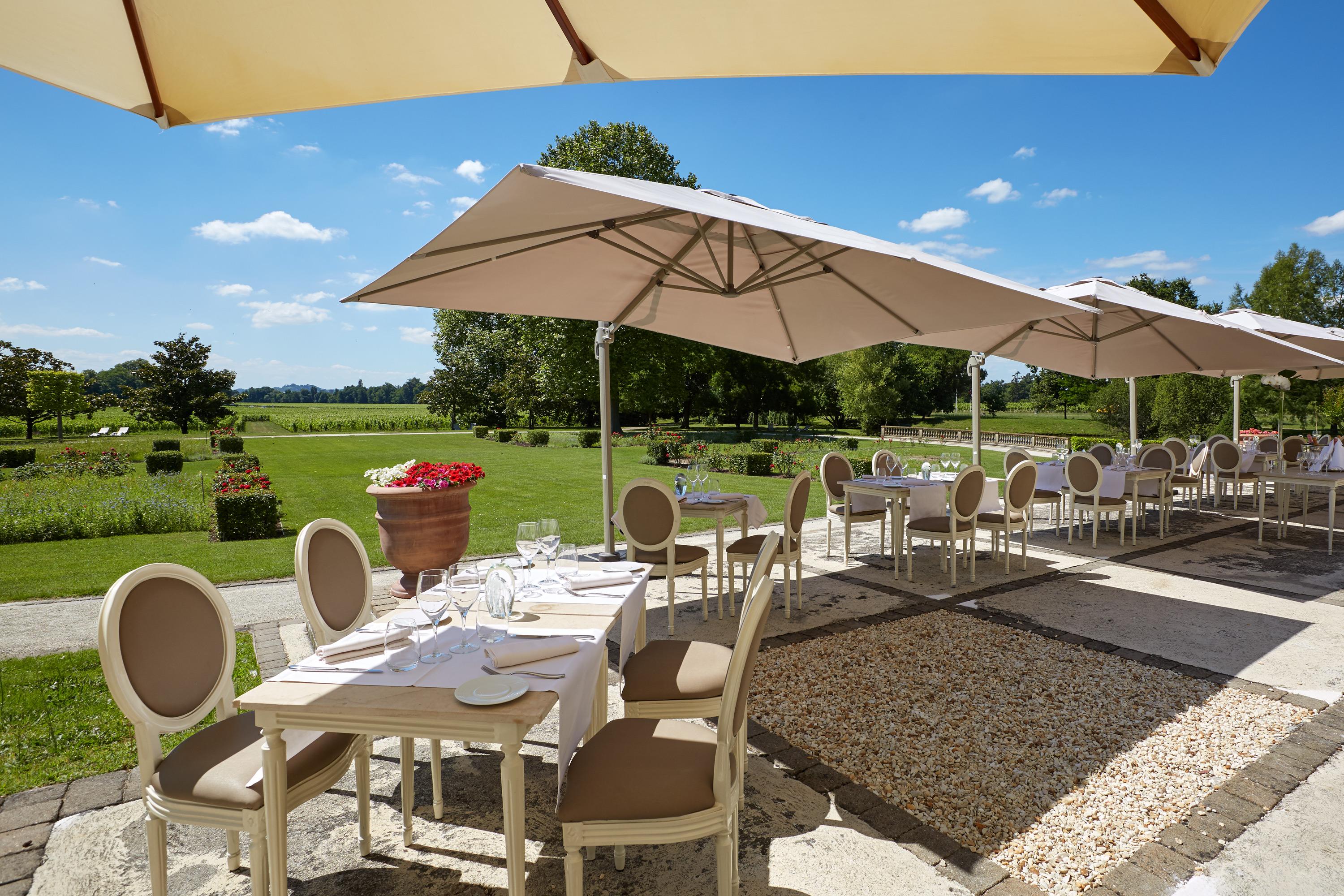 Chateau Hotel Grand Barrail Saint-Emilion Exterior photo