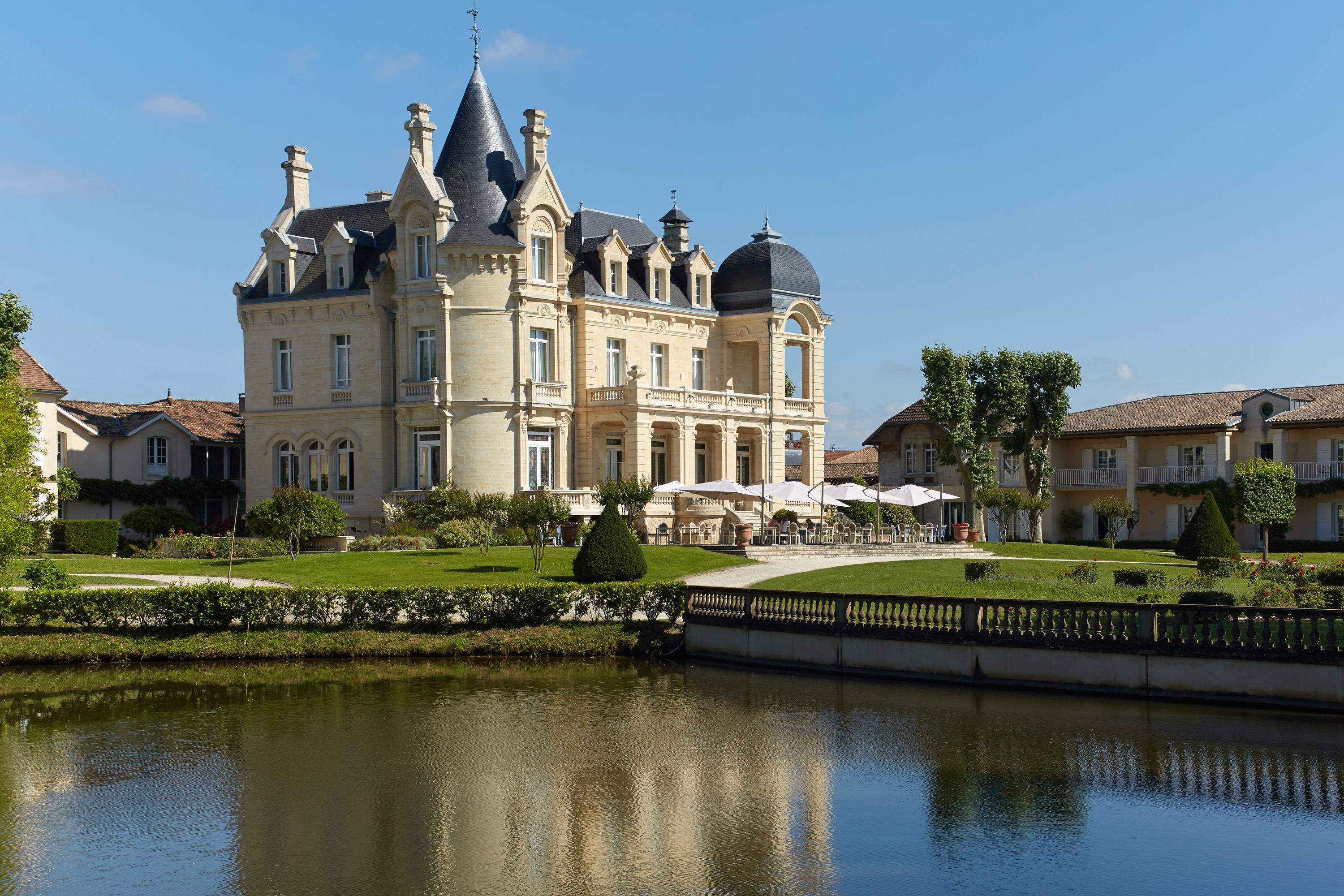 Chateau Hotel Grand Barrail Saint-Emilion Exterior photo