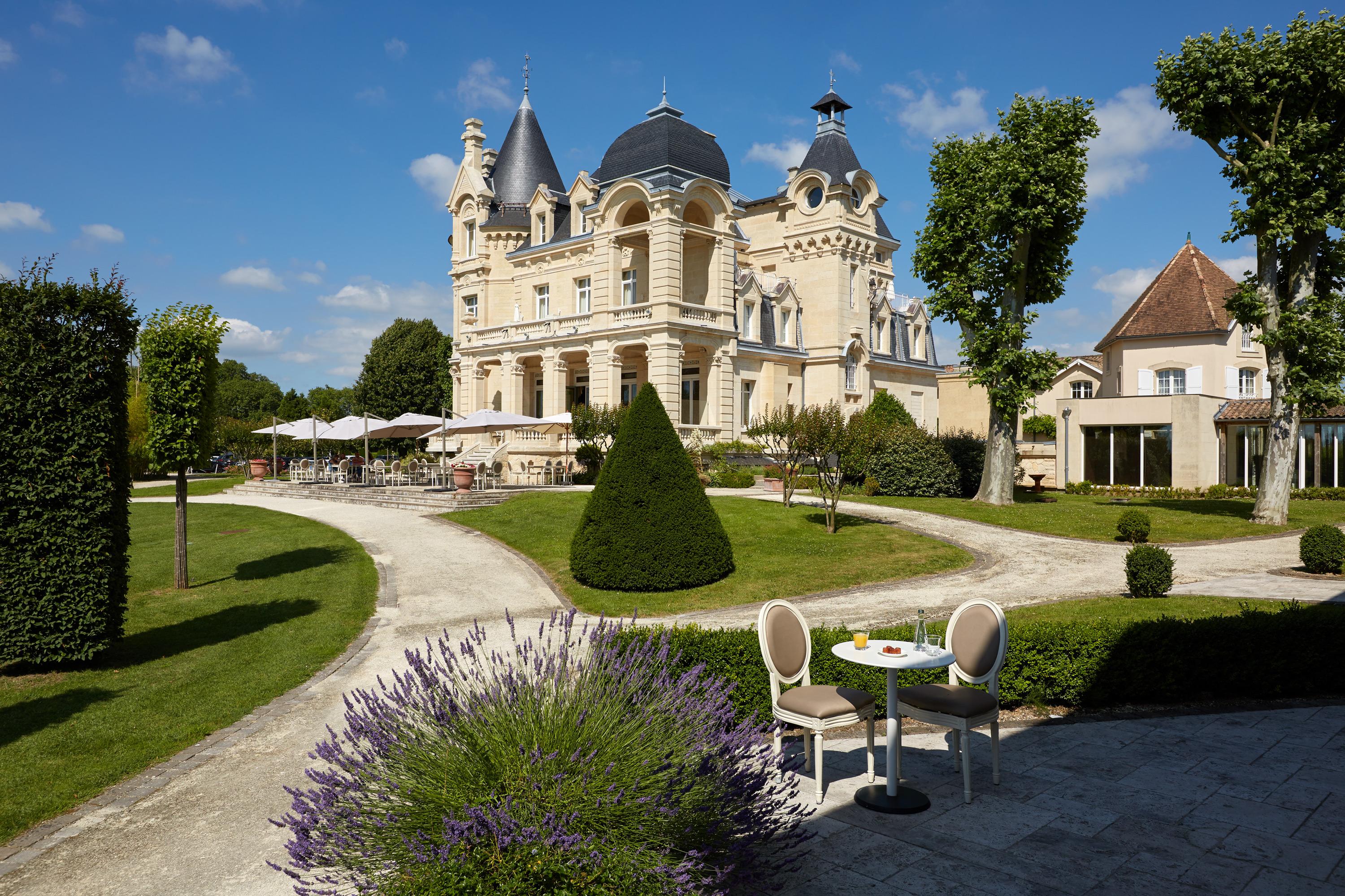 Chateau Hotel Grand Barrail Saint-Emilion Exterior photo