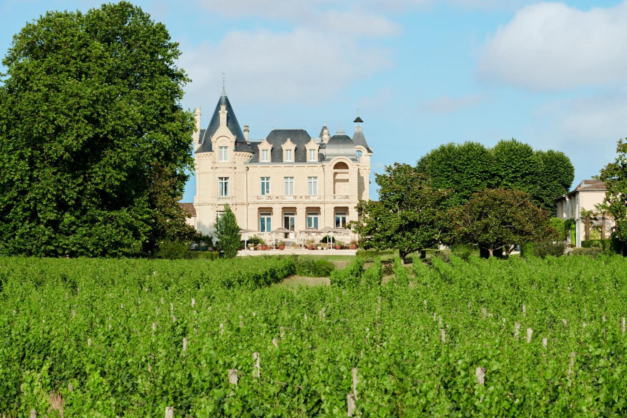 Chateau Hotel Grand Barrail Saint-Emilion Exterior photo